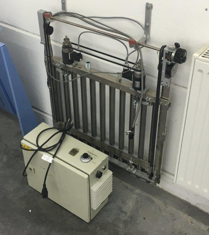 GUK SM 50-2 cutting machine with feeder - Stroj za vezavo: slika 2 GUK SM 50-2 cutting machine with feeder - Stroj za vezavo: slika 2