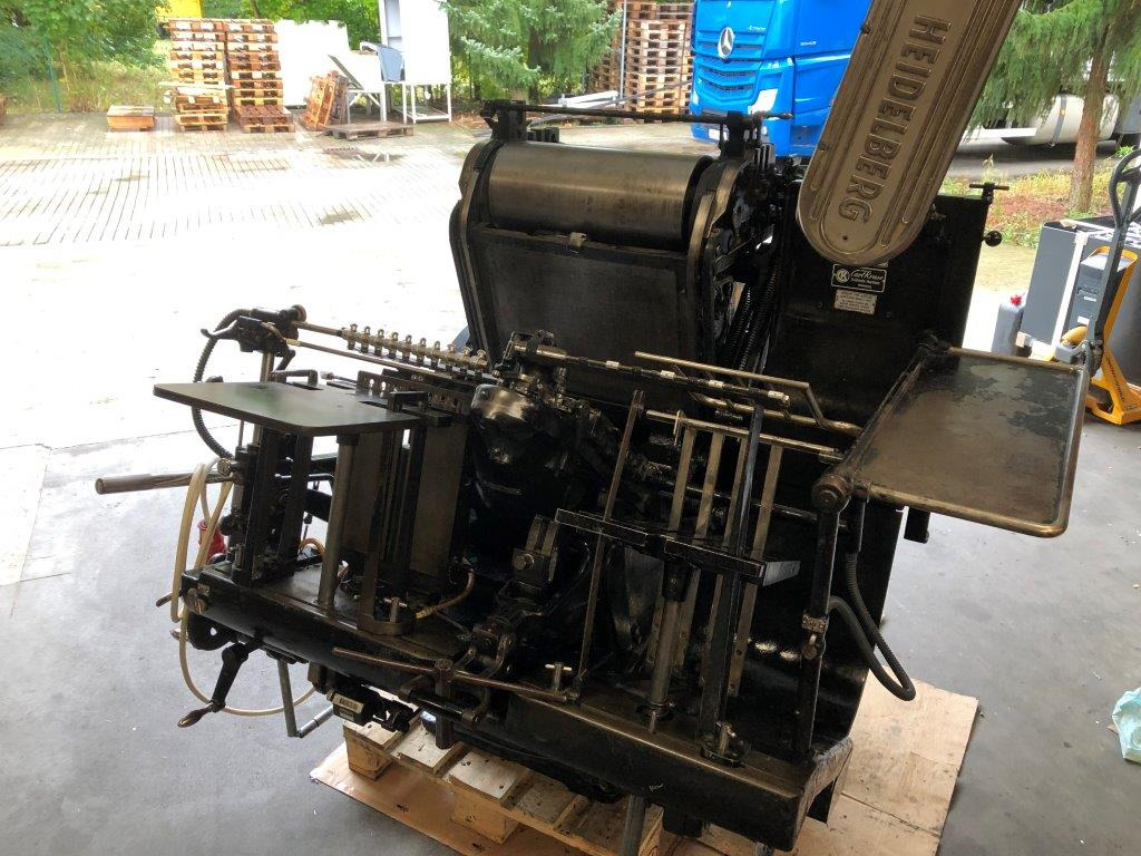 Heidelberg GT A3 - Automatic die cutter for die cutting - Stroj za rezanje papirja: slika 1 Heidelberg GT A3 - Automatic die cutter for die cutting - Stroj za rezanje papirja: slika 1