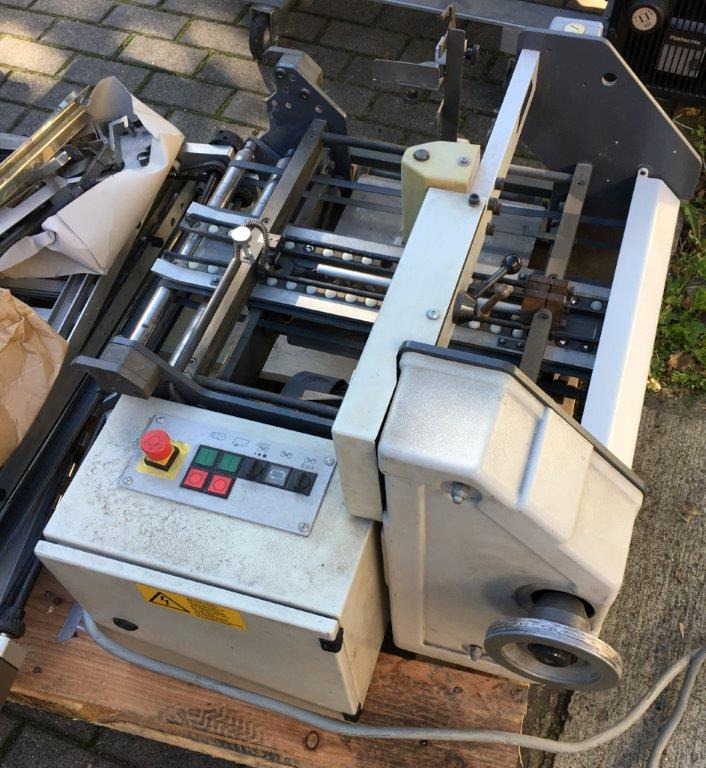Heidelberg steel KBi 1-36 hook-in cross-fold unit - Stroj za zgibanje: slika 1 Heidelberg steel KBi 1-36 hook-in cross-fold unit - Stroj za zgibanje: slika 1