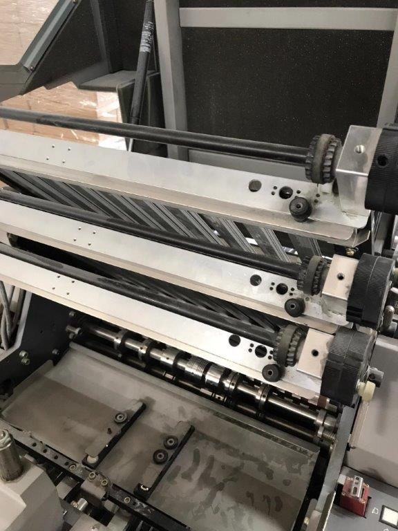 Horizon AFC-546 AKT semi-automatic adjustable combination folder with shingle press delivery Horizon PST-40 - Stroj za zgibanje: slika 2 Horizon AFC-546 AKT semi-automatic adjustable combination folder with shingle press delivery Horizon PST-40 - Stroj za zgibanje: slika 2