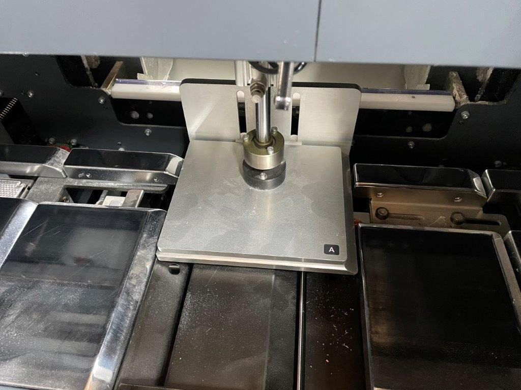 Horizon HT-30 C automatic rotary three-knife trimmer - Stroj za rezanje papirja: slika 3 Horizon HT-30 C automatic rotary three-knife trimmer - Stroj za rezanje papirja: slika 3