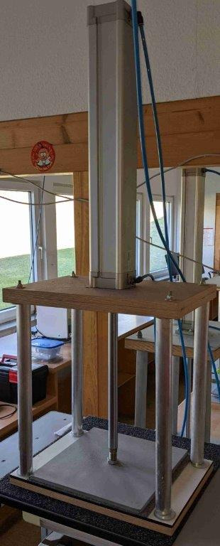 Pneumatic block press - Stroj za vezavo: slika 1 Pneumatic block press - Stroj za vezavo: slika 1