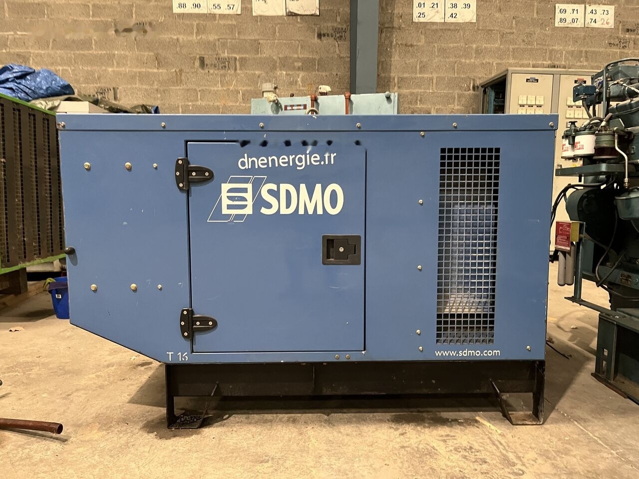 SDMO 16 kVa Mitsubishi diesel - Generator: slika 1 SDMO 16 kVa Mitsubishi diesel - Generator: slika 1