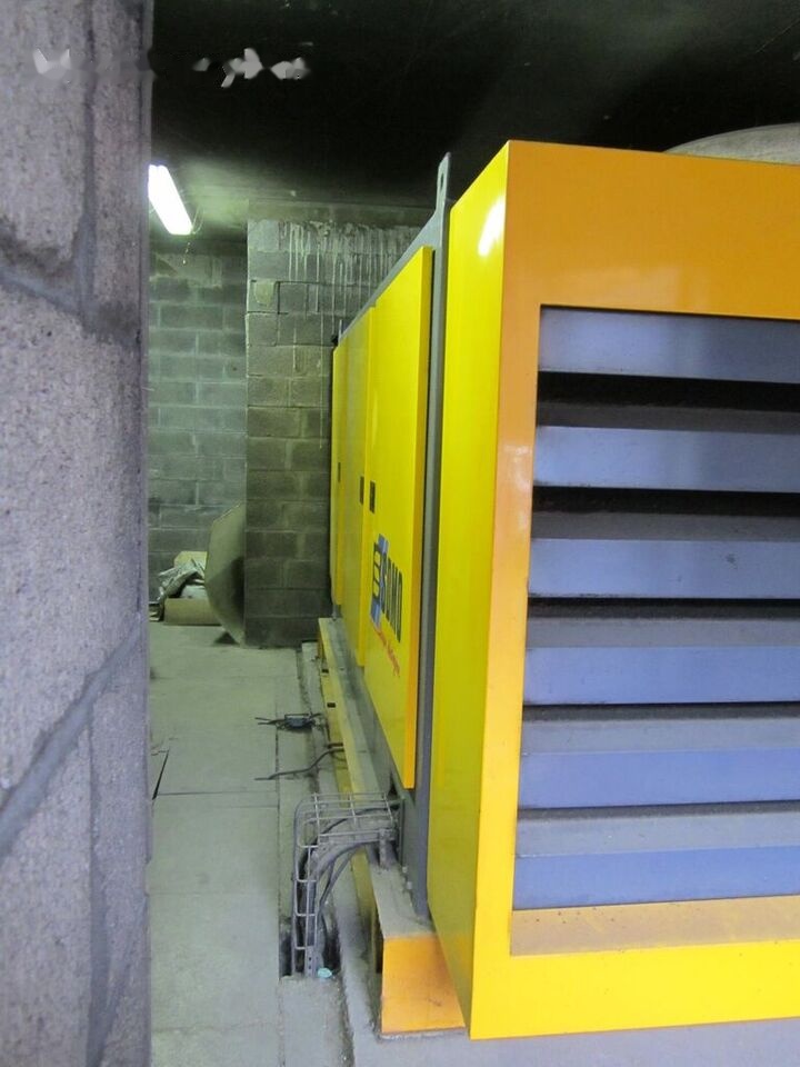 SDMO 330 kVa Cummins NT855-G6 - Generator: slika 1 SDMO 330 kVa Cummins NT855-G6 - Generator: slika 1