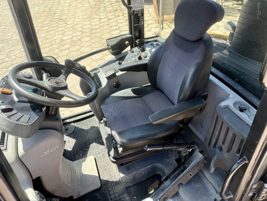 CAT 906H  lizing CAT 906H: slika 12
