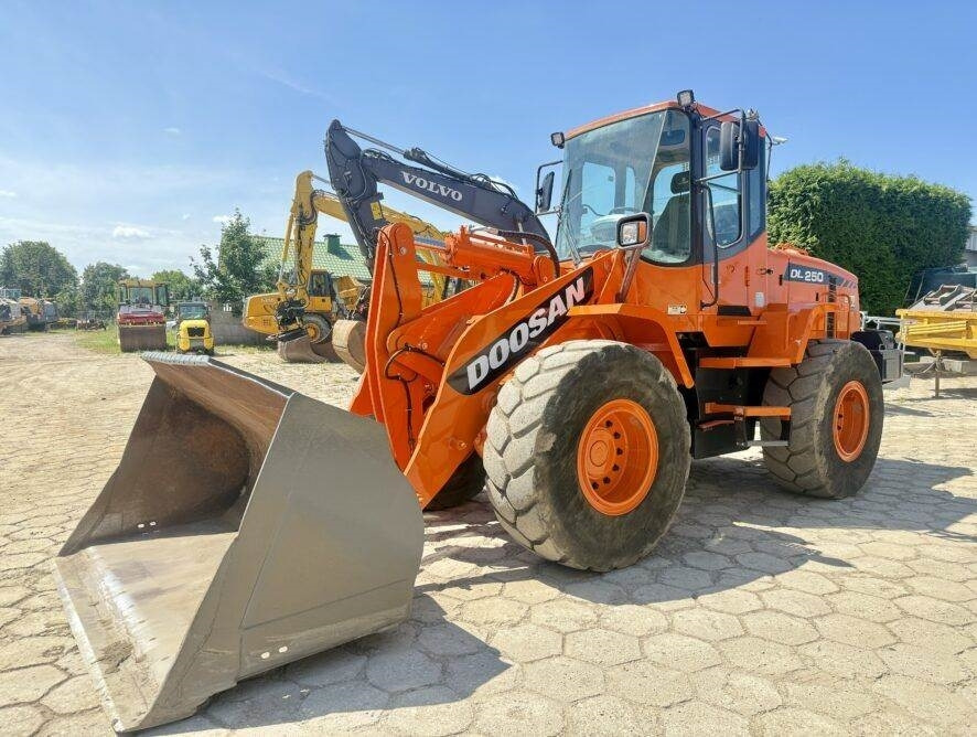 Doosan DL250 - Kolesni nakladalec: slika 5 Doosan DL250 - Kolesni nakladalec: slika 5