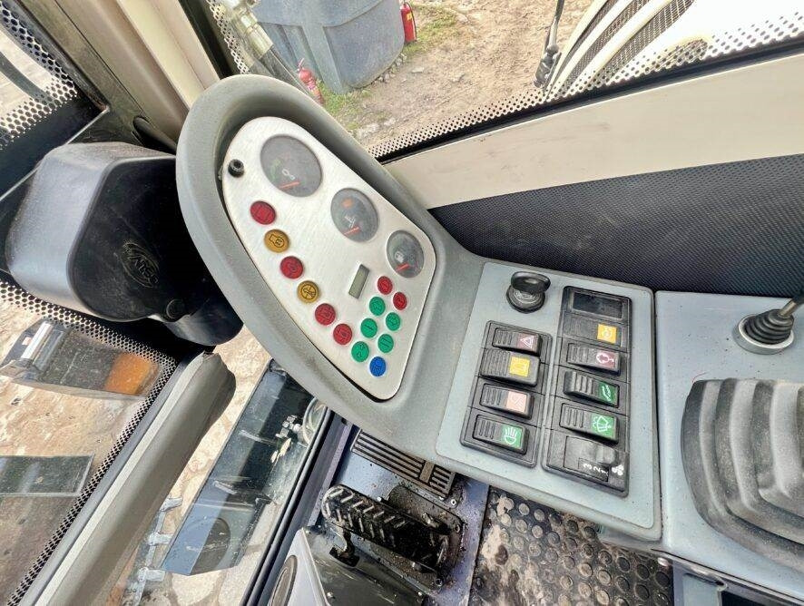 Bager na kolesih Terex TW70: slika 16