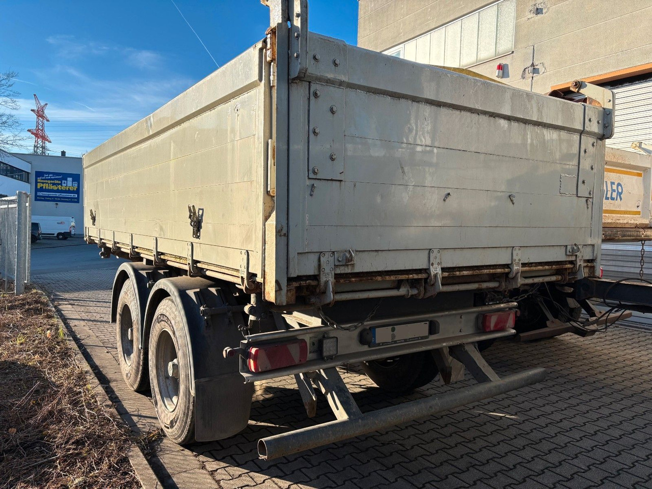 Carnehl Tandem /BPW/ Luftfederung/ Rollplane Carnehl Tandem /BPW/ Luftfederung/ Rollplane - Kiper prikolica: slika 1 Carnehl Tandem /BPW/ Luftfederung/ Rollplane Carnehl Tandem /BPW/ Luftfederung/ Rollplane - Kiper prikolica: slika 1