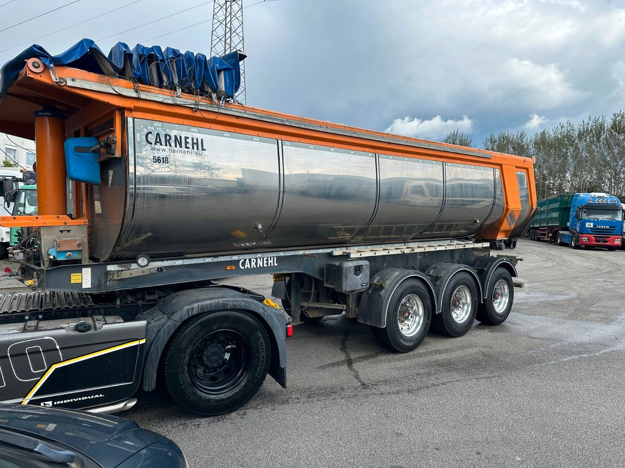 Carnehl Thermo Stahlrundmulde/Luft/ Alufelgen Carnehl Thermo Stahlrundmulde/Luft/ Alufelgen - Kiper polprikolica: slika 2 Carnehl Thermo Stahlrundmulde/Luft/ Alufelgen Carnehl Thermo Stahlrundmulde/Luft/ Alufelgen - Kiper polprikolica: slika 2