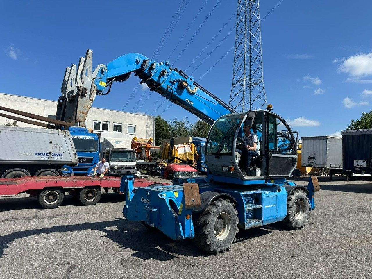 Genie Terex GTH 4018 SR/4x4/ ROTO - Dvižna ploščad montirana na tovornjak: slika 2 Genie Terex GTH 4018 SR/4x4/ ROTO - Dvižna ploščad montirana na tovornjak: slika 2