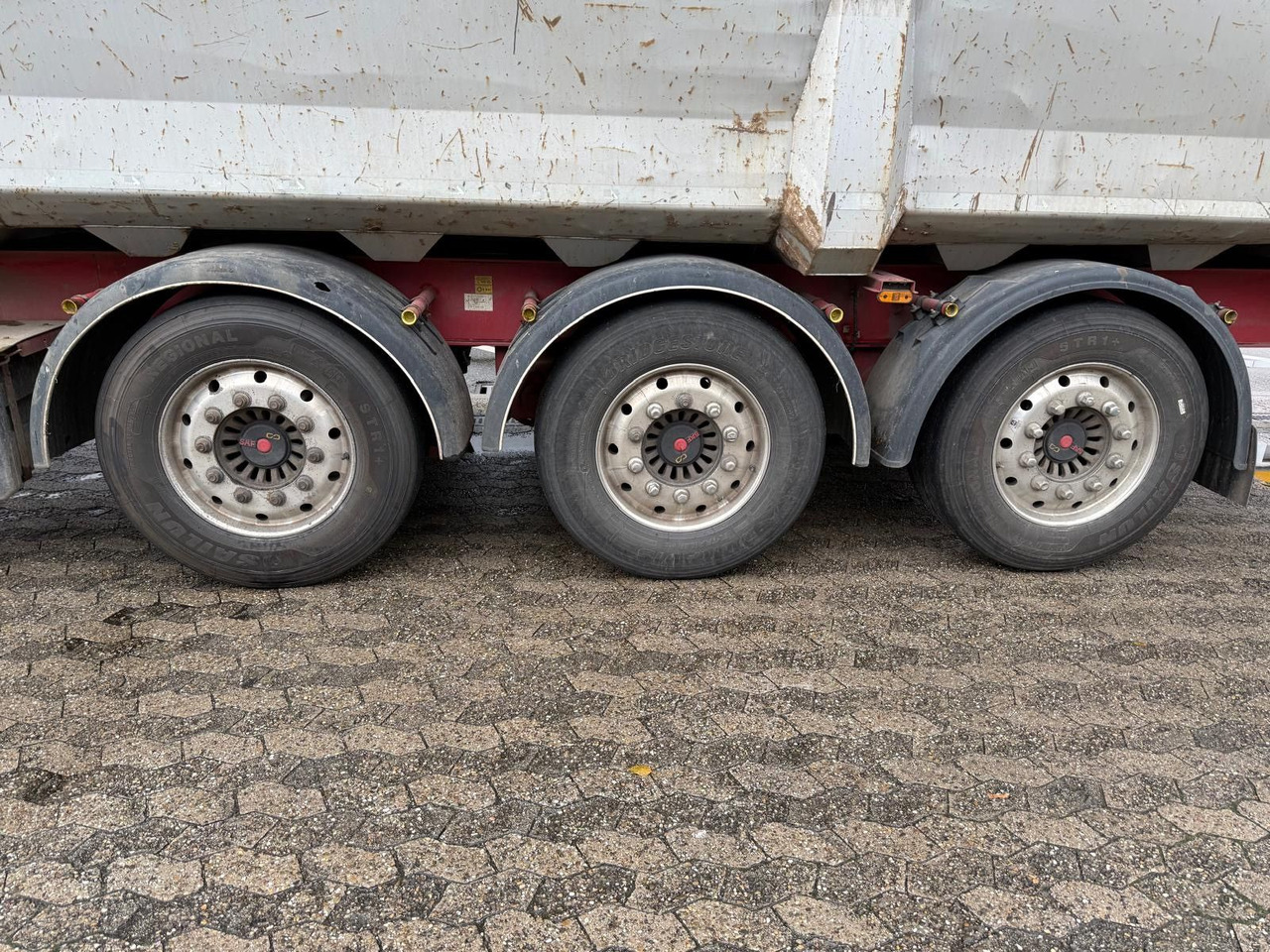 Lück SKF35 86m³/Alufelgen/SAF/Scheibe/Lift - Kiper polprikolica: slika 5 Lück SKF35 86m³/Alufelgen/SAF/Scheibe/Lift - Kiper polprikolica: slika 5