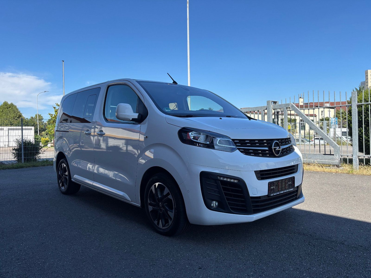 Opel Zafira Life Edition S - Potniški kombi: slika 3 Opel Zafira Life Edition S - Potniški kombi: slika 3