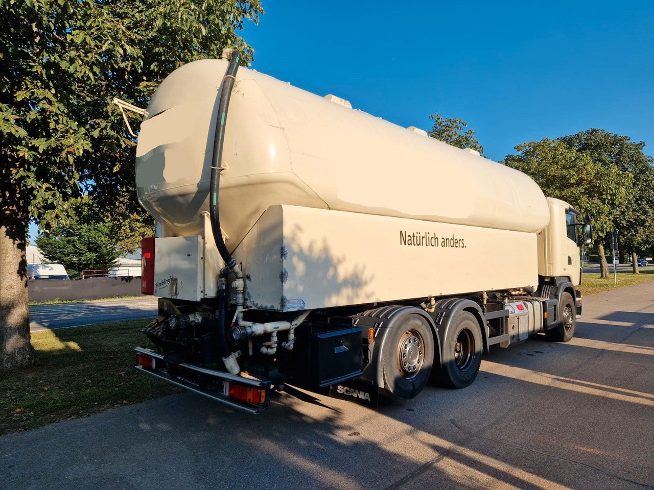 Scania R440 31m³ SILO 4 Kammer/Retarder/Kompressor/Lift - Tovornjak cisterna: slika 3 Scania R440 31m³ SILO 4 Kammer/Retarder/Kompressor/Lift - Tovornjak cisterna: slika 3