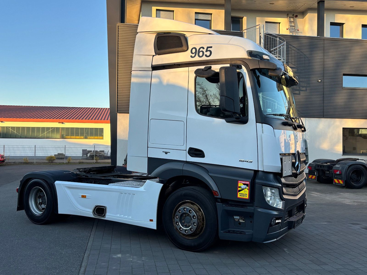Mercedes-Benz Actros 1843 1845 - Vlačilec: slika 3 Mercedes-Benz Actros 1843 1845 - Vlačilec: slika 3
