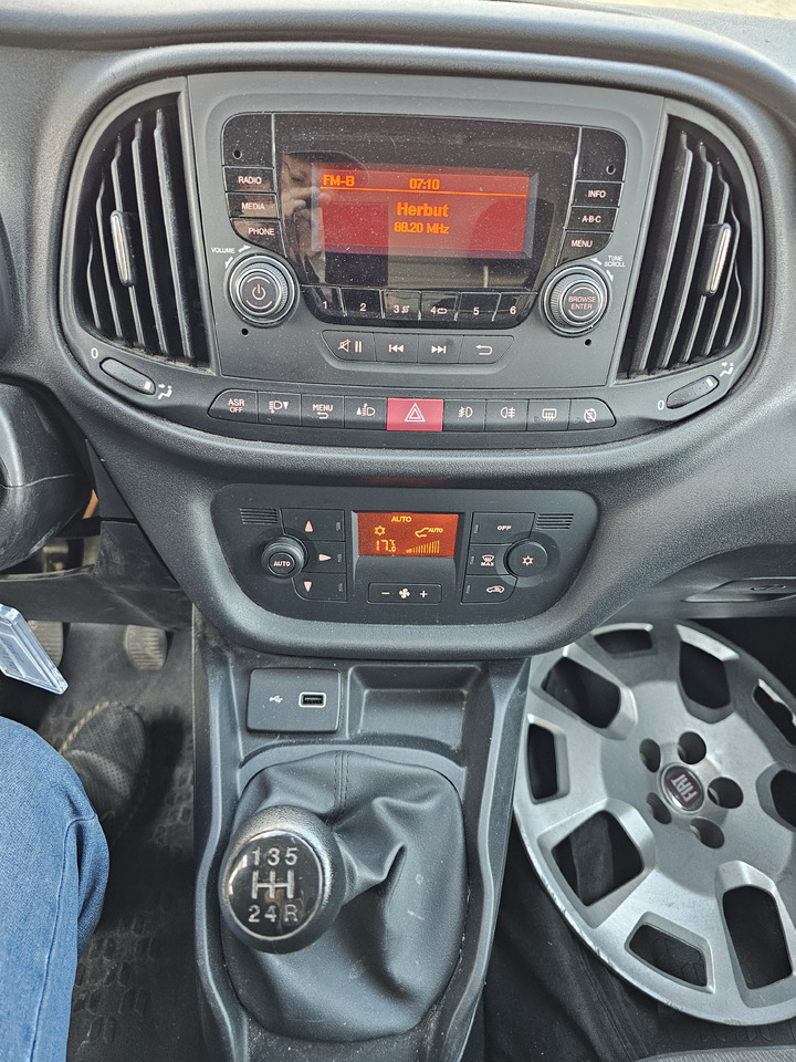 FIAT DOBLO LONG CHLODNIA carrier+230v KLIMA EURO6 - Hladilno vozilo: slika 5 FIAT DOBLO LONG CHLODNIA carrier+230v KLIMA EURO6 - Hladilno vozilo: slika 5