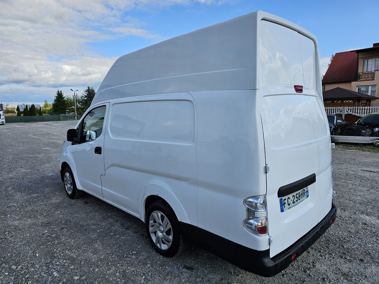 NISSAN E-NV200 ELEKTRYCZNY 40 KV 250 km KLIMA KAMERA - Mali kombi, Električno dostavno vozilo: slika 5 NISSAN E-NV200 ELEKTRYCZNY 40 KV 250 km KLIMA KAMERA - Mali kombi, Električno dostavno vozilo: slika 5