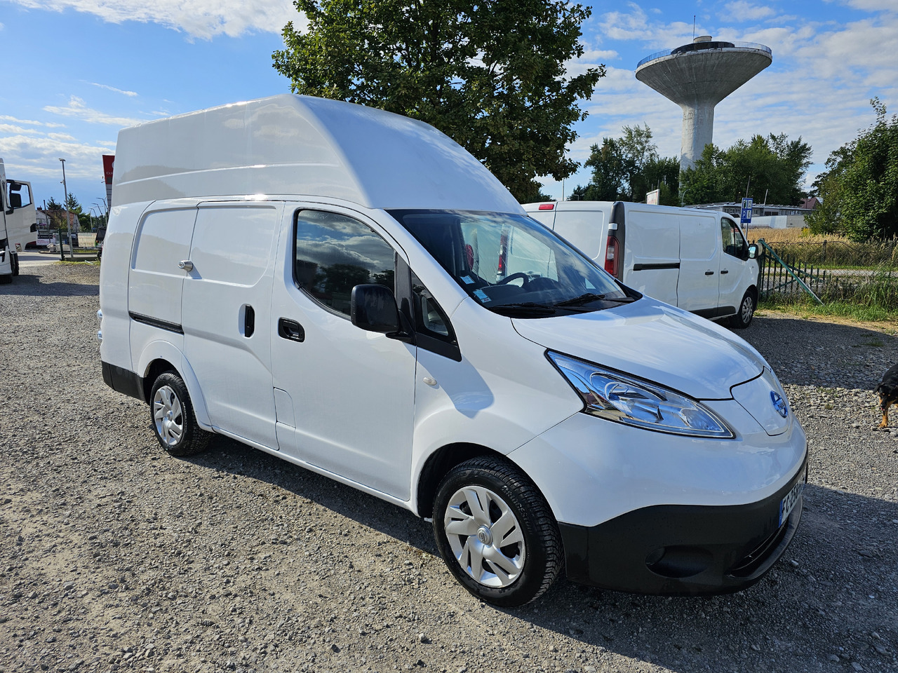 NISSAN E-NV200 ELEKTRYCZNY 40 KV 250 km KLIMA KAMERA - Mali kombi, Električno dostavno vozilo: slika 4 NISSAN E-NV200 ELEKTRYCZNY 40 KV 250 km KLIMA KAMERA - Mali kombi, Električno dostavno vozilo: slika 4