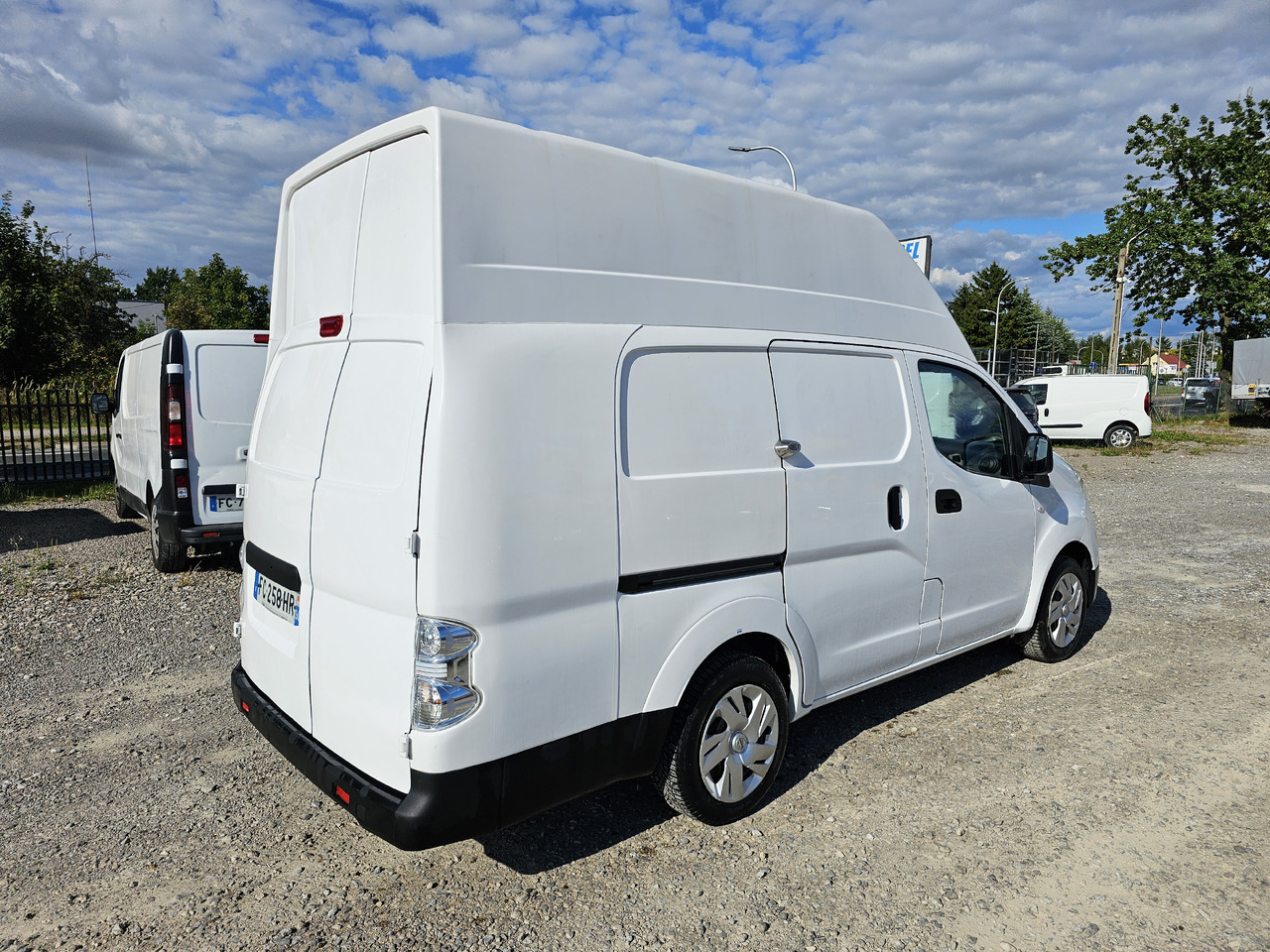 NISSAN E-NV200 ELEKTRYCZNY 40 KV 250 km klima kamera - Mali kombi, Električno dostavno vozilo: slika 4 NISSAN E-NV200 ELEKTRYCZNY 40 KV 250 km klima kamera - Mali kombi, Električno dostavno vozilo: slika 4