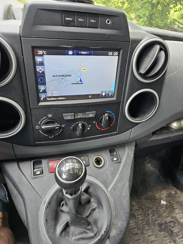 PEUGEOT PARTNER LONG CHLODNIA MROZNIA CARRIER KLIMA NAVI EURO6 - Hladilno vozilo: slika 3 PEUGEOT PARTNER LONG CHLODNIA MROZNIA CARRIER KLIMA NAVI EURO6 - Hladilno vozilo: slika 3
