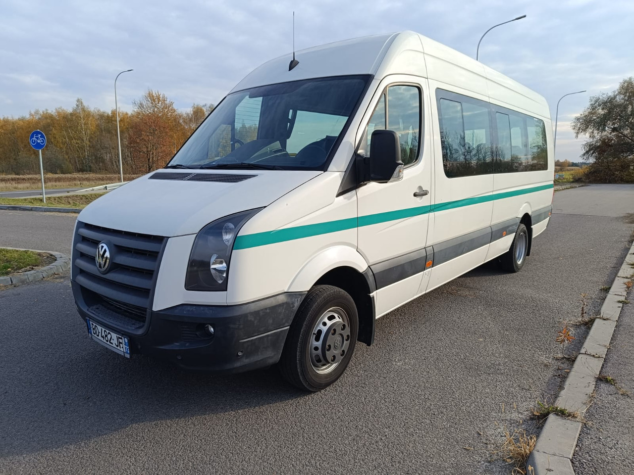 VOLKSWAGEN CRAFTER 23 OSOBY KLIMA WEBASTO KAMERA RETARDER HAK EURO5 - Potovalni avtobus: slika 3 VOLKSWAGEN CRAFTER 23 OSOBY KLIMA WEBASTO KAMERA RETARDER HAK EURO5 - Potovalni avtobus: slika 3