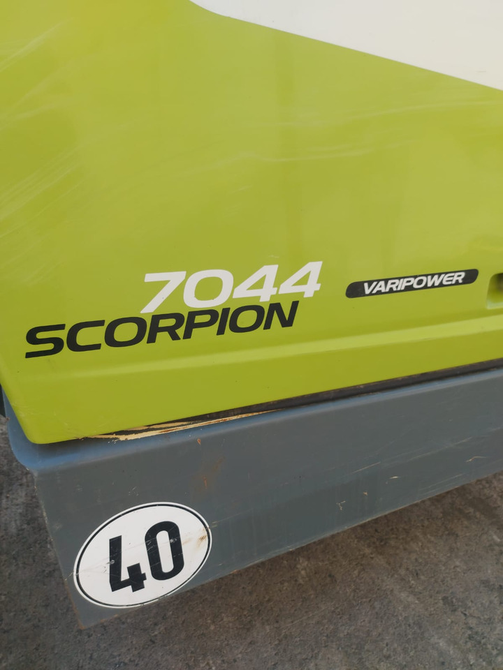 Gradbeni stroj Claas Scorpion 7044: slika 22