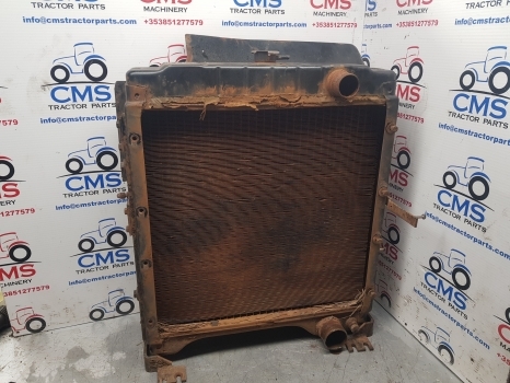 Case 5000 5140, 5250 Engine Water Cooling Radiator 104753a1; 104753a2; A190604 - Hladilnik motorja za Traktor: slika 1 Case 5000 5140, 5250 Engine Water Cooling Radiator 104753a1; 104753a2; A190604 - Hladilnik motorja za Traktor: slika 1