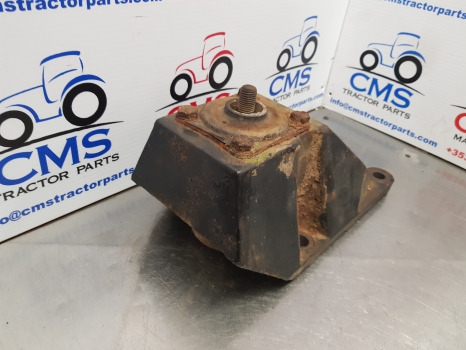 Case 5140, 5120, 5130, 5150, 5220, 5250, Cab Support Mounts 1531800c1 - Vzmetenje kabine: slika 3 Case 5140, 5120, 5130, 5150, 5220, 5250, Cab Support Mounts 1531800c1 - Vzmetenje kabine: slika 3