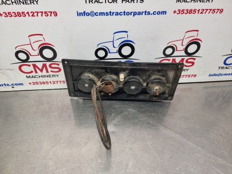 Case 5140, 5120, 5130, Maxxum, Cab Interior Panel 1330774c1 - Kabina in notranjost: slika 3 Case 5140, 5120, 5130, Maxxum, Cab Interior Panel 1330774c1 - Kabina in notranjost: slika 3