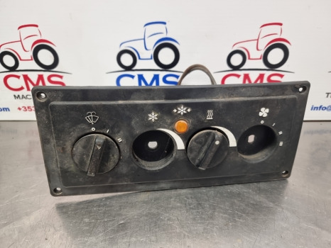Case 5140, 5120, 5130, Maxxum, Cab Interior Panel 1330774c1 - Kabina in notranjost: slika 2 Case 5140, 5120, 5130, Maxxum, Cab Interior Panel 1330774c1 - Kabina in notranjost: slika 2