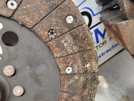 Case Jx80 New Holland Td80, Td80d Clutch Kit 228018610, 5097925, 47953610 - Sklopka in deli za Traktor: slika 4 Case Jx80 New Holland Td80, Td80d Clutch Kit 228018610, 5097925, 47953610 - Sklopka in deli za Traktor: slika 4