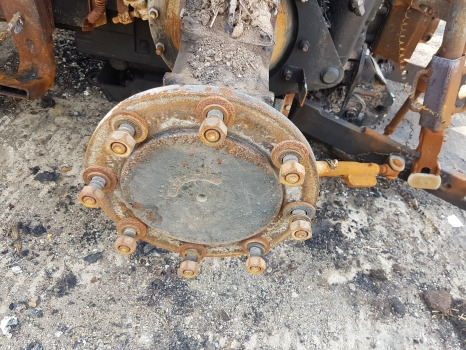 Case Maxxum 130 Rear, Front Axle, Engine, Transmission, Pto, Hydraulic Nut - Zavorni deli za Traktor: slika 4 Case Maxxum 130 Rear, Front Axle, Engine, Transmission, Pto, Hydraulic Nut - Zavorni deli za Traktor: slika 4