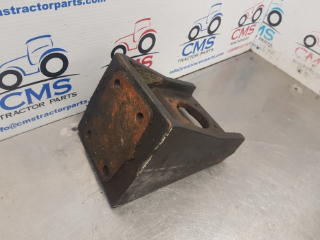 Case Maxxum 5120, 5140, 5130, 5240 Cab Front Support 1530867c1, 120205a2 - Vzmetenje kabine: slika 3 Case Maxxum 5120, 5140, 5130, 5240 Cab Front Support 1530867c1, 120205a2 - Vzmetenje kabine: slika 3