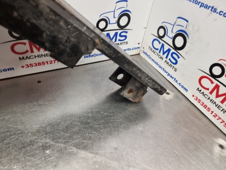 Case Mxu100, Mxy, Nh T6000, Tsa, Cab Bracket Rh 87302580, 82034211 - Vzmetenje kabine: slika 4 Case Mxu100, Mxy, Nh T6000, Tsa, Cab Bracket Rh 87302580, 82034211 - Vzmetenje kabine: slika 4