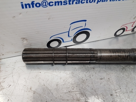Case New Holland Front Axle Drive Shaft Lhs 84194852, 84201726, 5197765 - Polosovina za Traktor: slika 2 Case New Holland Front Axle Drive Shaft Lhs 84194852, 84201726, 5197765 - Polosovina za Traktor: slika 2