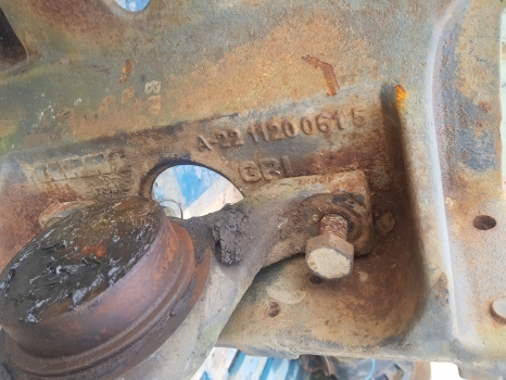 Claas 340cx Front Axle Support Housing Assy 2211200615; 0011200612; 0011200615 - Sprednja os za Traktor: slika 4 Claas 340cx Front Axle Support Housing Assy 2211200615; 0011200612; 0011200615 - Sprednja os za Traktor: slika 4