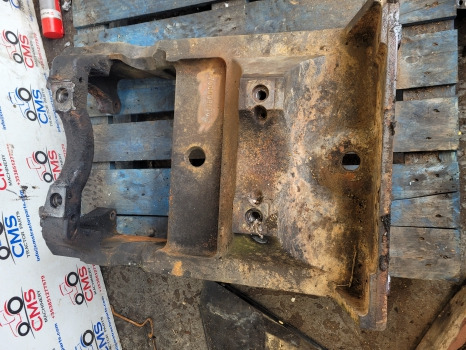 Claas Ares 500, 600, 800 Series 656 Rx Rz Front Axle Support Bolster 7700098196 - Vzmetenje: slika 2 Claas Ares 500, 600, 800 Series 656 Rx Rz Front Axle Support Bolster 7700098196 - Vzmetenje: slika 2