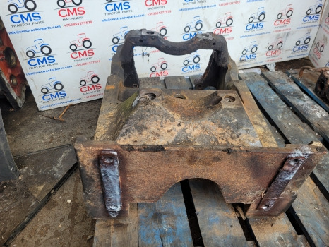 Claas Ares 500, 600, 800 Series 656 Rx Rz Front Axle Support Bolster 7700098196 - Vzmetenje: slika 1 Claas Ares 500, 600, 800 Series 656 Rx Rz Front Axle Support Bolster 7700098196 - Vzmetenje: slika 1