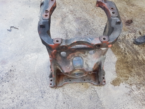 Claas Arion 640, 460, 430, Ares Front Axle Support Bolster 0011223581, 11020370 - Sprednja os za Kmetijski stroj: slika 2 Claas Arion 640, 460, 430, Ares Front Axle Support Bolster 0011223581, 11020370 - Sprednja os za Kmetijski stroj: slika 2