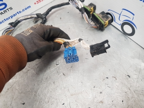 Claas Arion 640 Cab Wiring Loom 0022371370, 0022371372, 22371370, 22371372 - Kabli/ Žični kabel za Traktor: slika 3 Claas Arion 640 Cab Wiring Loom 0022371370, 0022371372, 22371370, 22371372 - Kabli/ Žični kabel za Traktor: slika 3