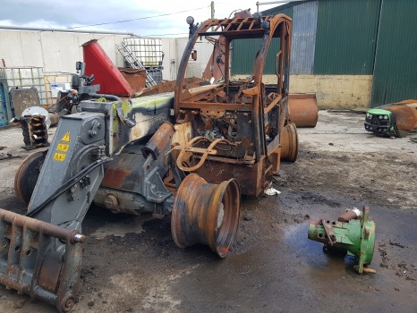 Claas Scorpion 836 Vp Front, Rear Axle, Engine, Transmission, Frame, Boom Parts - Motor in deli: slika 1 Claas Scorpion 836 Vp Front, Rear Axle, Engine, Transmission, Frame, Boom Parts - Motor in deli: slika 1