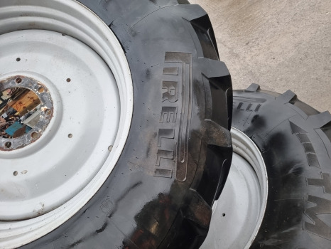 Deutz Agrotron M620, Deutz, Rear Wheels Pair 20.8r38, 520/85 R38 - Kompletno kolo: slika 4 Deutz Agrotron M620, Deutz, Rear Wheels Pair 20.8r38, 520/85 R38 - Kompletno kolo: slika 4