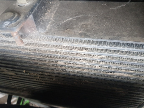 Deutz Agrotron M620, M610, M615, M600,ttv Intercooler 0.015.6910.2/20 - Hladilnik motorja: slika 5 Deutz Agrotron M620, M610, M615, M600,ttv Intercooler 0.015.6910.2/20 - Hladilnik motorja: slika 5