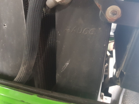 Deutz Agrotron M620, M610, M615,m640,ttv620, 610, Oil Cooler 0.015.6911.2/10 - Hladilnik motorja: slika 3 Deutz Agrotron M620, M610, M615,m640,ttv620, 610, Oil Cooler 0.015.6911.2/10 - Hladilnik motorja: slika 3