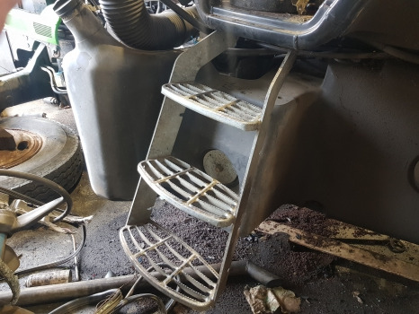 Deutz Fahr Agrotron M620,ttv,mk3, Cab Footstep 04428714.4/10 - Vstopni prag: slika 5 Deutz Fahr Agrotron M620,ttv,mk3, Cab Footstep 04428714.4/10 - Vstopni prag: slika 5