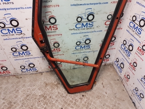 Fiat 160-90dt, 180-90dt, 140-90dt Super Confort Cab Door Rhs 5130873, 5124414 - Vrata in deli za Traktor: slika 5 Fiat 160-90dt, 180-90dt, 140-90dt Super Confort Cab Door Rhs 5130873, 5124414 - Vrata in deli za Traktor: slika 5