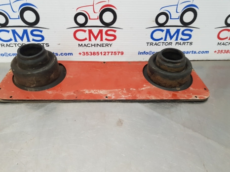 Fiat 90, 160-90, 140-60 Wide Super Comfort Cab Cab Plate And Boot 5111671 - Kabina in notranjost: slika 2 Fiat 90, 160-90, 140-60 Wide Super Comfort Cab Cab Plate And Boot 5111671 - Kabina in notranjost: slika 2