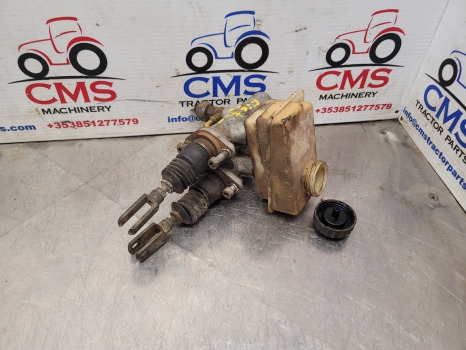 Fiat F Series F120, F130, F140 Brake Master Cylinder 5145630, 5145631, 82003369 - Zavorni cilinder za Kmetijski stroj: slika 1 Fiat F Series F120, F130, F140 Brake Master Cylinder 5145630, 5145631, 82003369 - Zavorni cilinder za Kmetijski stroj: slika 1