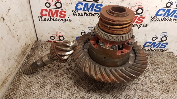Ford 10, 100, 600 Rear Bevel Gear Differential E0nn4209ca, E0nn4610da, 83927041 - Diferencialni menjalnik za Traktor: slika 1 Ford 10, 100, 600 Rear Bevel Gear Differential E0nn4209ca, E0nn4610da, 83927041 - Diferencialni menjalnik za Traktor: slika 1