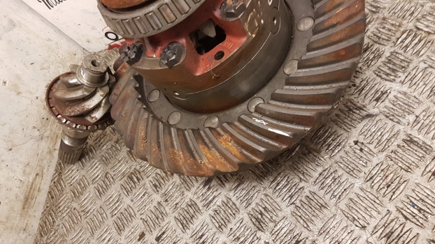 Ford 10, 100, 600 Rear Bevel Gear Differential E0nn4209ca, E0nn4610da, 83927041 - Diferencialni menjalnik za Traktor: slika 2 Ford 10, 100, 600 Rear Bevel Gear Differential E0nn4209ca, E0nn4610da, 83927041 - Diferencialni menjalnik za Traktor: slika 2