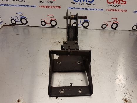 Ford 10 , 30 And Tw Series Brake Pedal Bracket For Super Q E9nn2k113ab - Pedal za Traktor: slika 1 Ford 10 , 30 And Tw Series Brake Pedal Bracket For Super Q E9nn2k113ab - Pedal za Traktor: slika 1